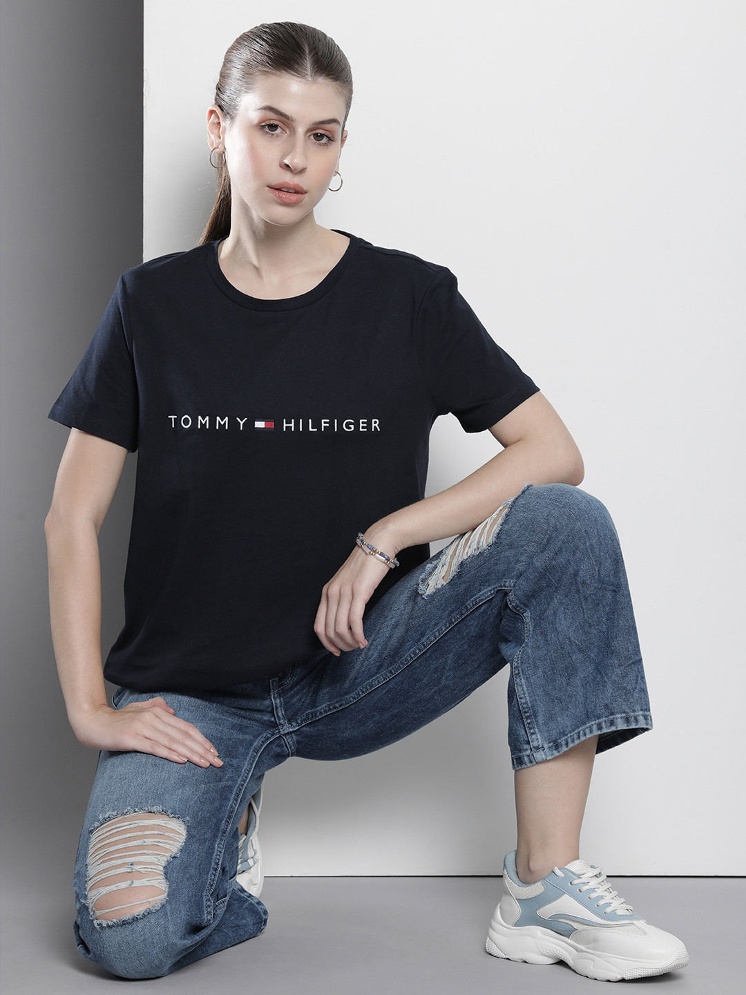 

Tommy Hilfiger Brand Logo Embroidered Pure Cotton T-shirt, Navy blue