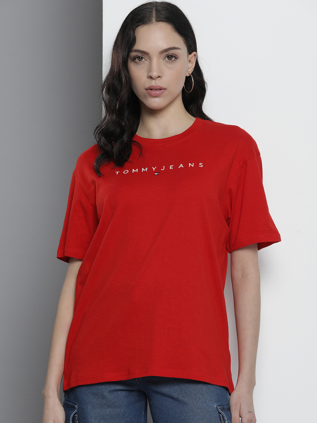 

Tommy Hilfiger Brand Logo Embroidered Drop-Shoulder Sleeves Pure Cotton Relaxed T-shirt, Red