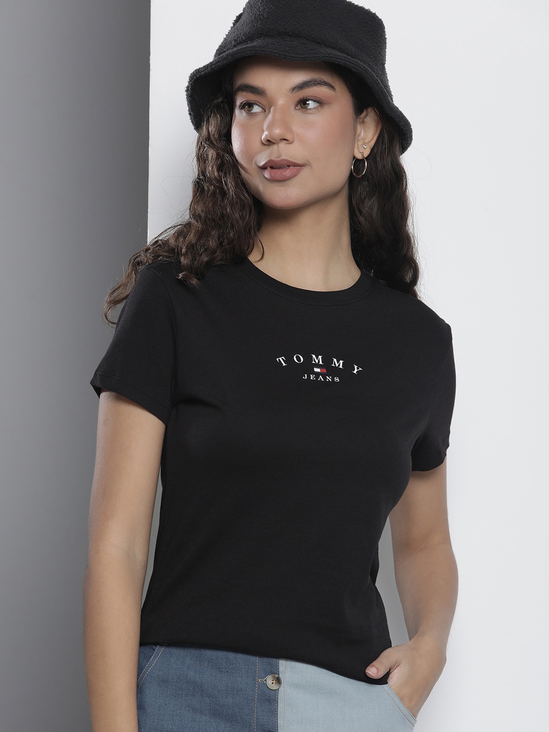 

Tommy Hilfiger Brand Logo Printed Slim Fit T-shirt, Black
