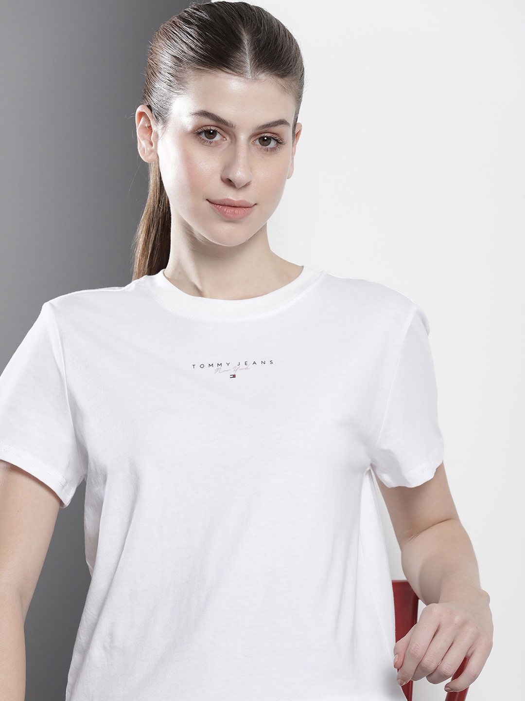 

Tommy Hilfiger Round Neck Pure Cotton T-shirt, White