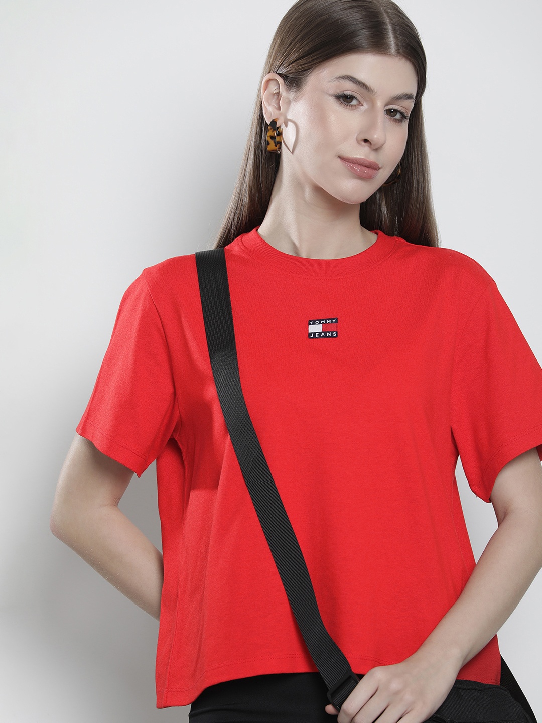 

Tommy Hilfiger Women Solid Brand Logo Applique T-shirt, Red