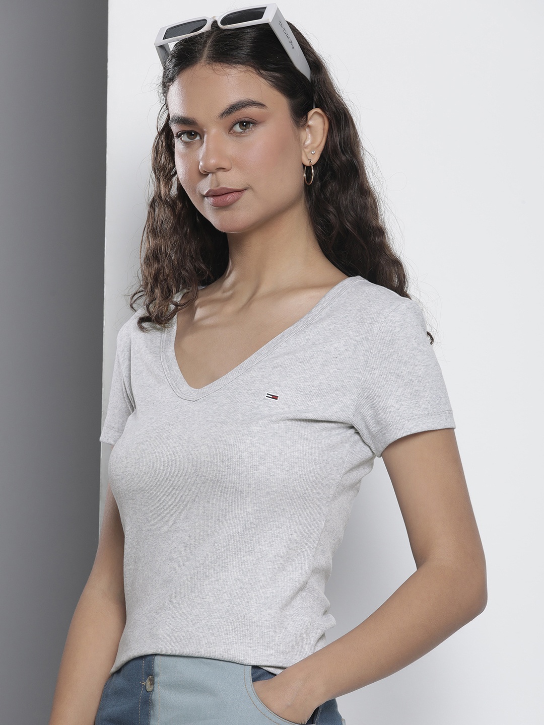 

Tommy Hilfiger Pure Cotton V-Neck Ribbed Slim Fit T-shirt, Grey