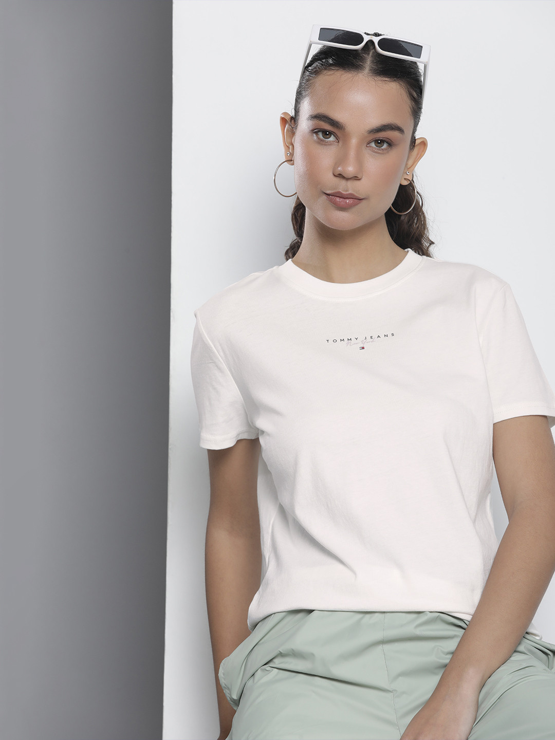 

Tommy Hilfiger Brand Logo Printed Pure Cotton T-shirt, White