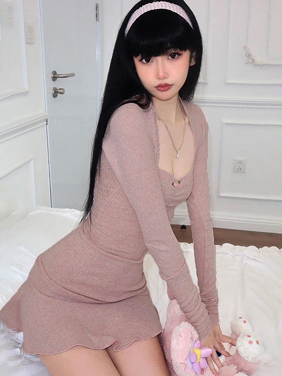 

LULU & SKY Self Design Sweetheart Neck Long Sleeves Sheath Mini Dress, Pink