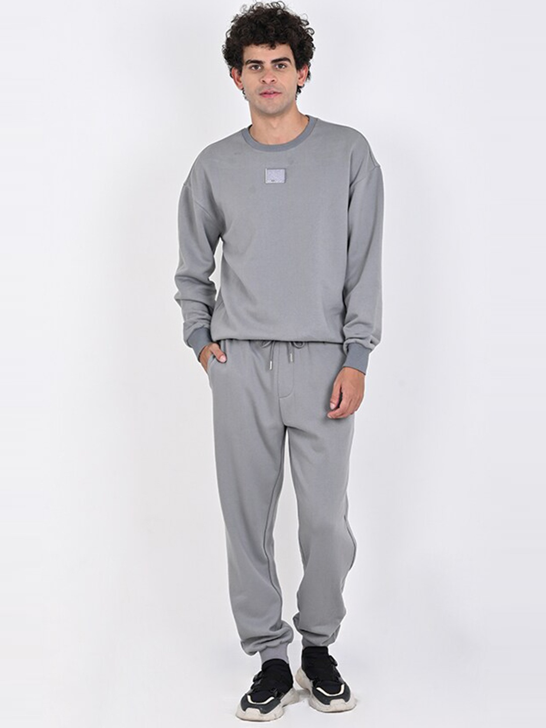 

Muvazo Unisex Round Neck Sweatshirt With Joggers, Grey