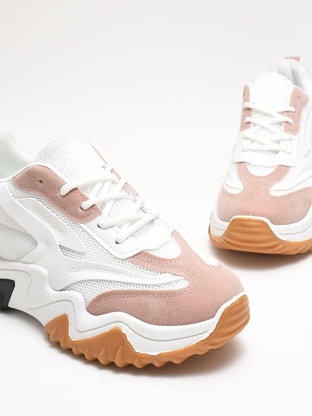 

THE WHITE POLE Women Colourblocked Lightweight Mesh Comfort Insole Sneakers