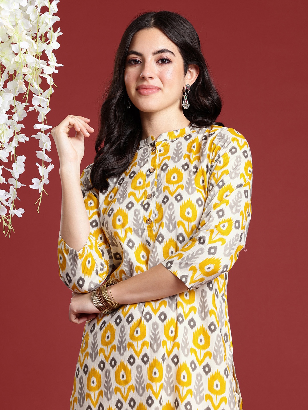 

Anouk Ethnic Motifs Ikat Dyed Pure Cotton Kurta, Yellow