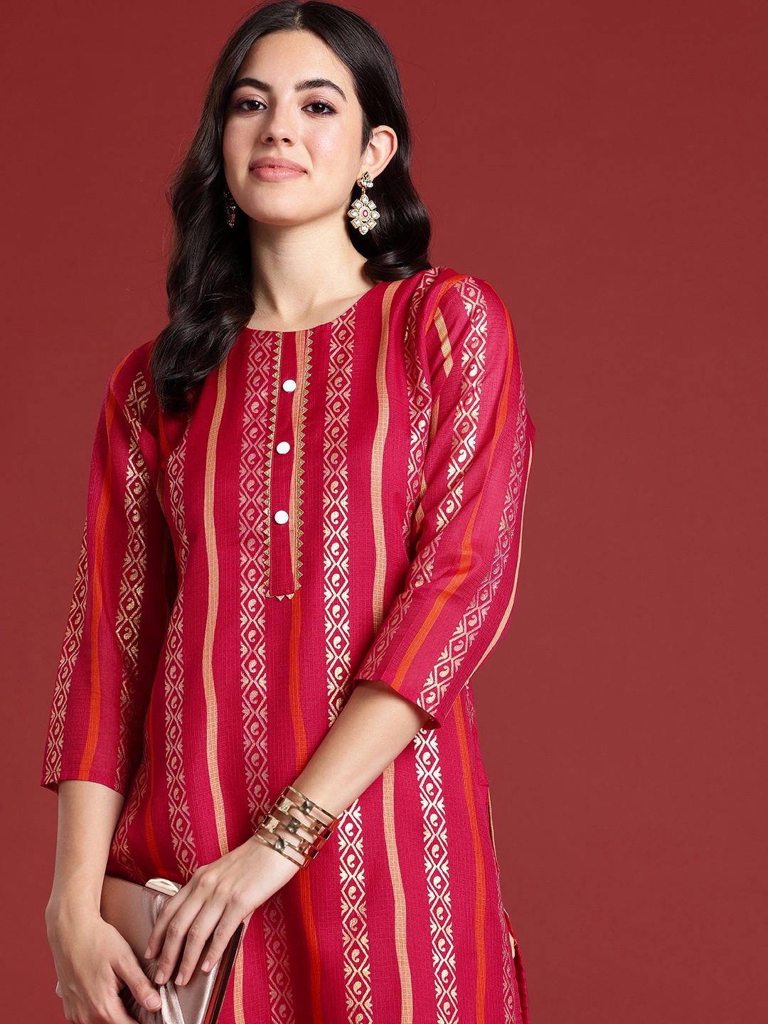 

Anouk Ethnic Motifs Printed Gotta Patti Kurta, Gold