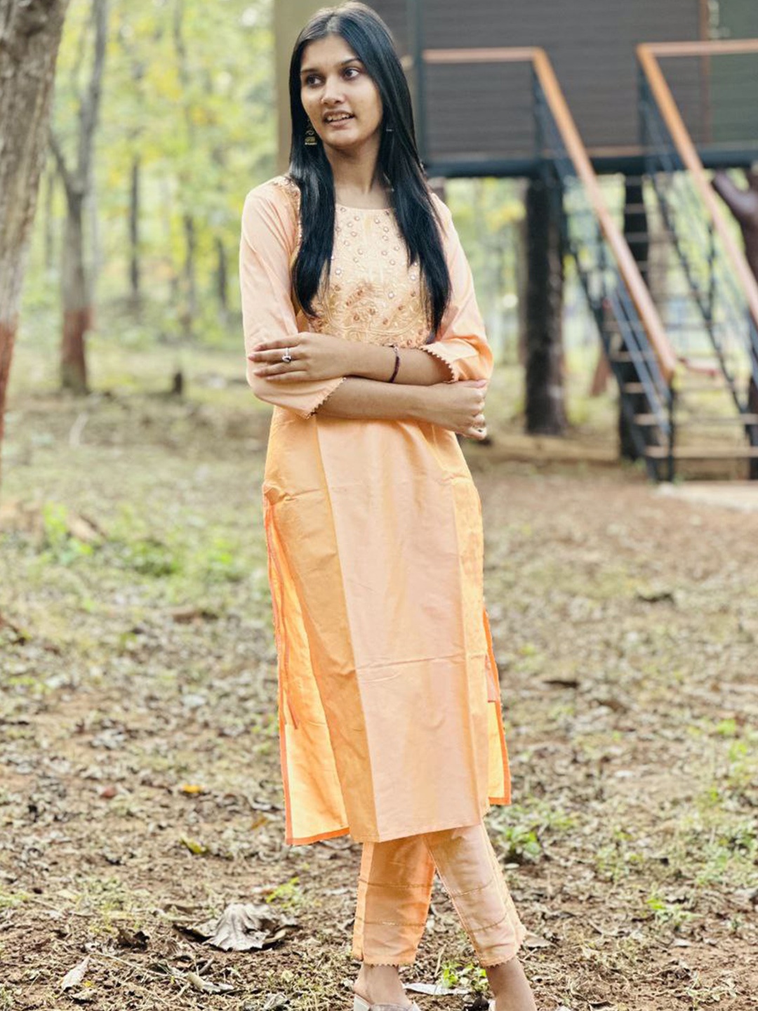 

Twika Women Peach-Coloured Embroidered Regular Kurti with Trousers & With Dupatta