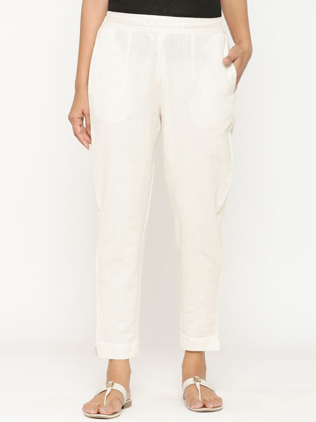 

MAIYEE Women Mid-Rise Cotton Regular Fit Regular Trousers, White