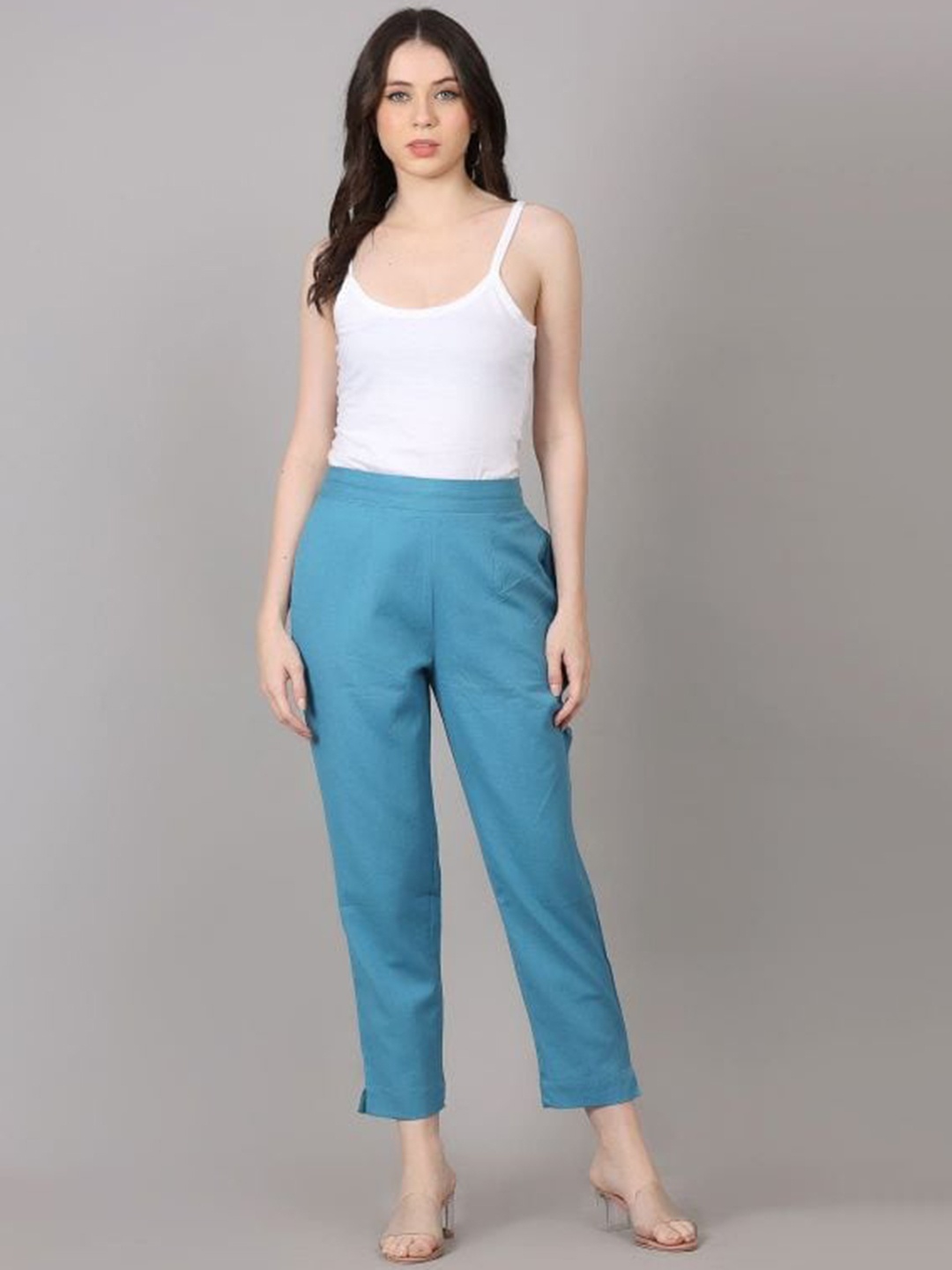 

MAIYEE Women Mid-Rise Cotton Cigarette Trousers, Blue