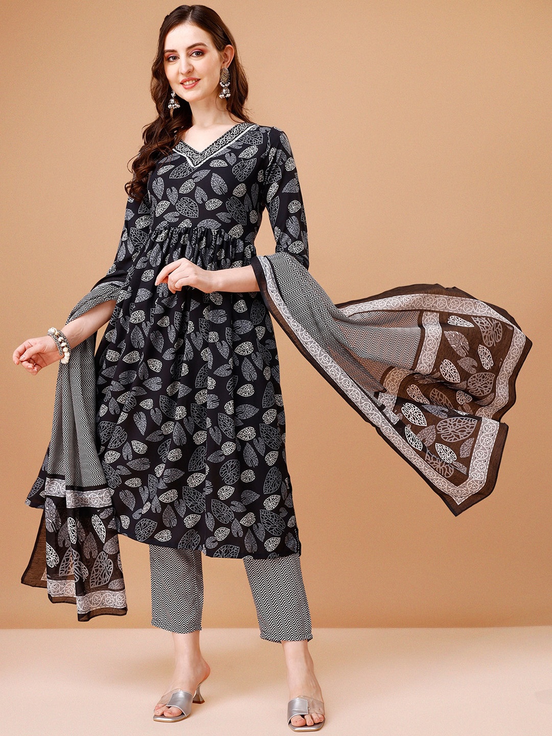

KALINI Floral Printed Kurta & Trousers With Dupatta, Black