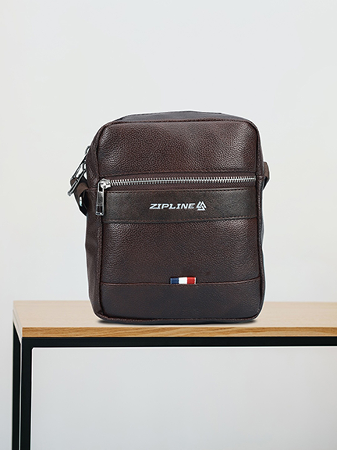 

ZIPLINE Textured Messenger Bag, Brown