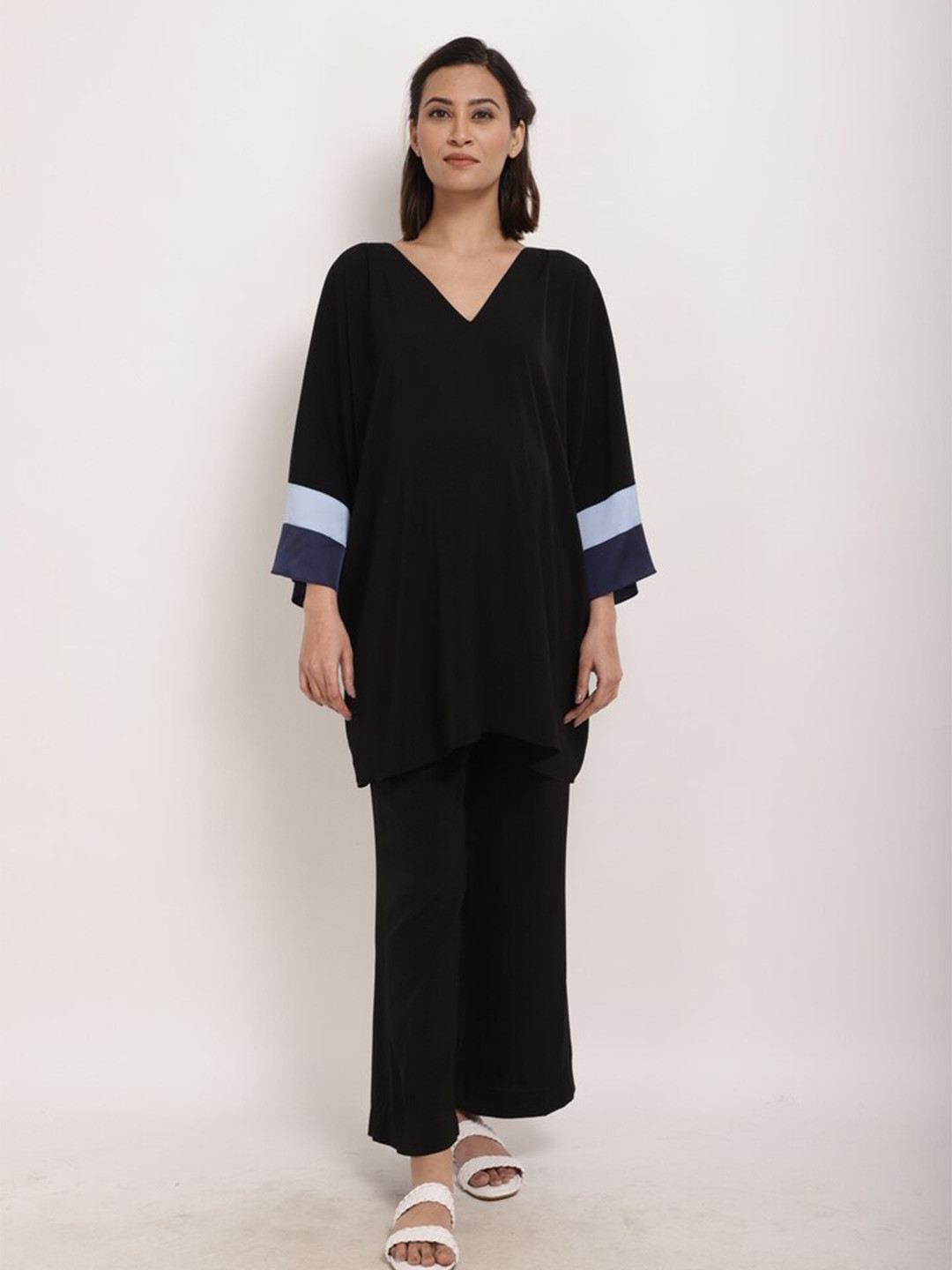 

Ranng Black Dress