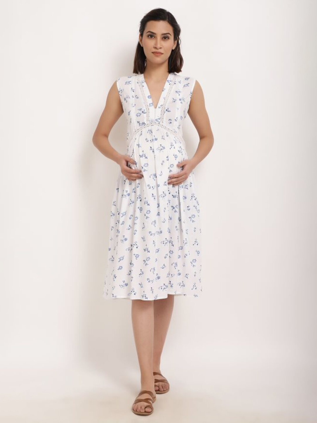 

Ranng Floral Printed Gathered Maternity Fit & Flare Dress, White