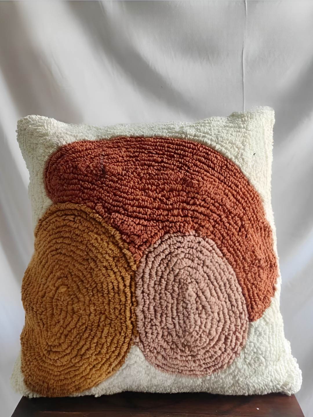 

CASA-NEST White & Brown Square Cushion Covers