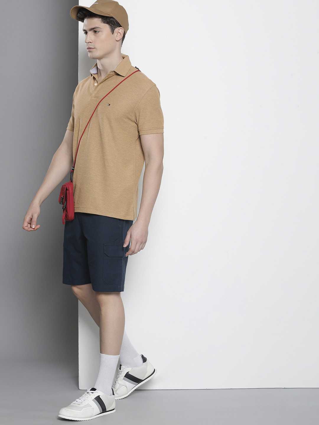 

Tommy Hilfiger Solid Polo Collar Casual T-shirt, Brown