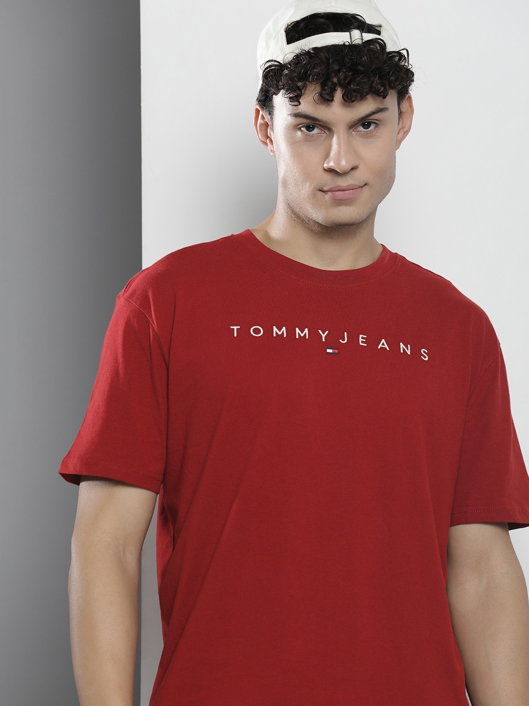 

Tommy Hilfiger Men Pure Cotton T-shirt, Red