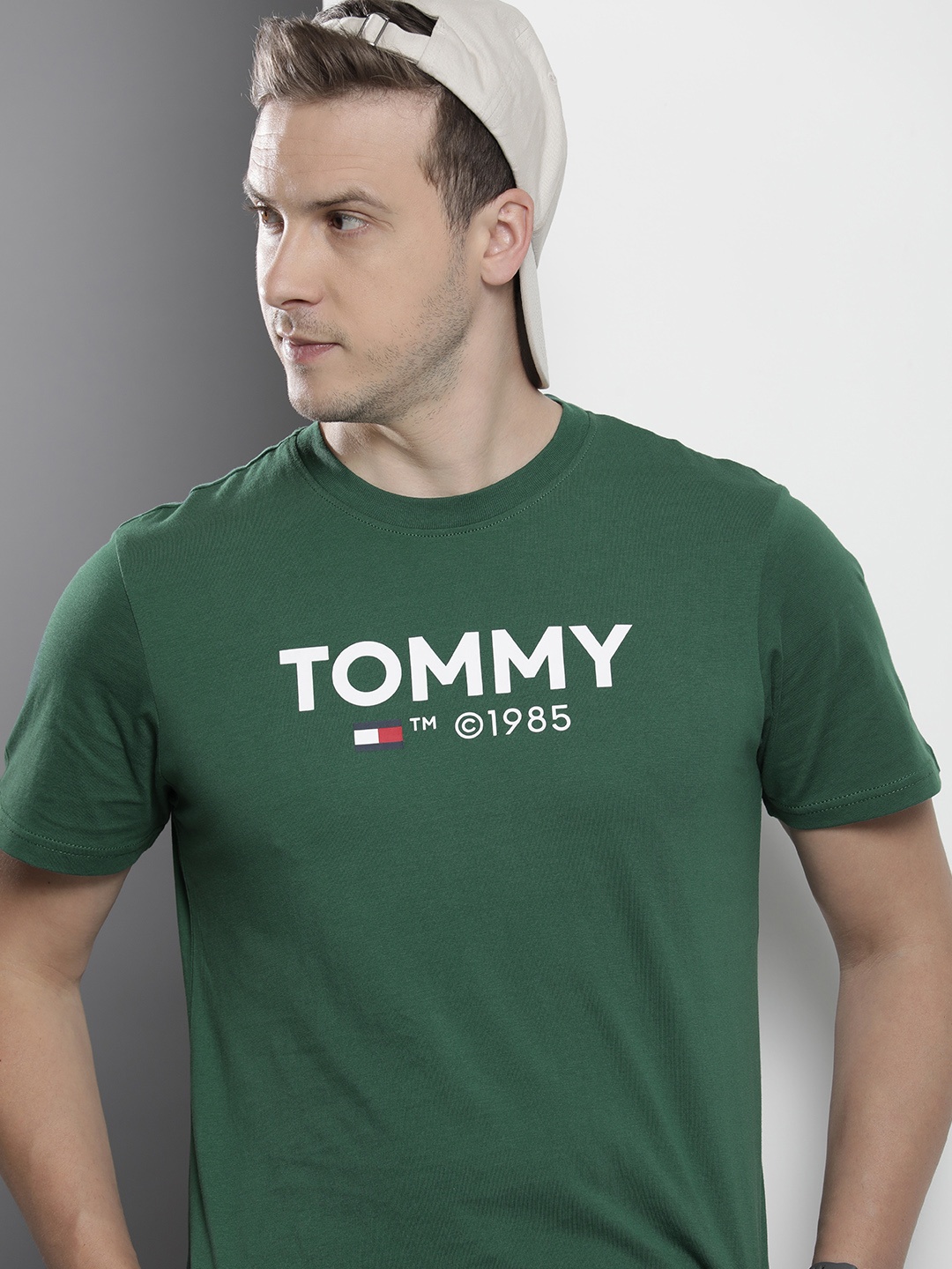 

Tommy Hilfiger Men Brand Logo Print Pure Cotton Slim Fit T-shirt, Green
