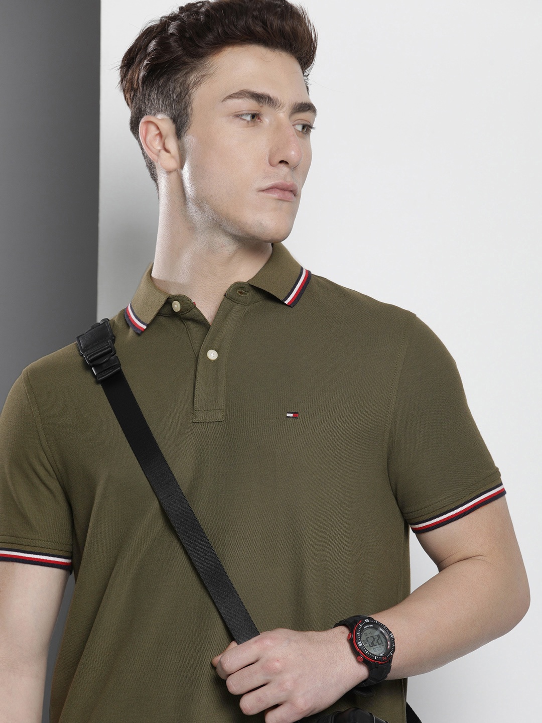 

Tommy Hilfiger Solid Polo Collar Casual T-shirt, Olive