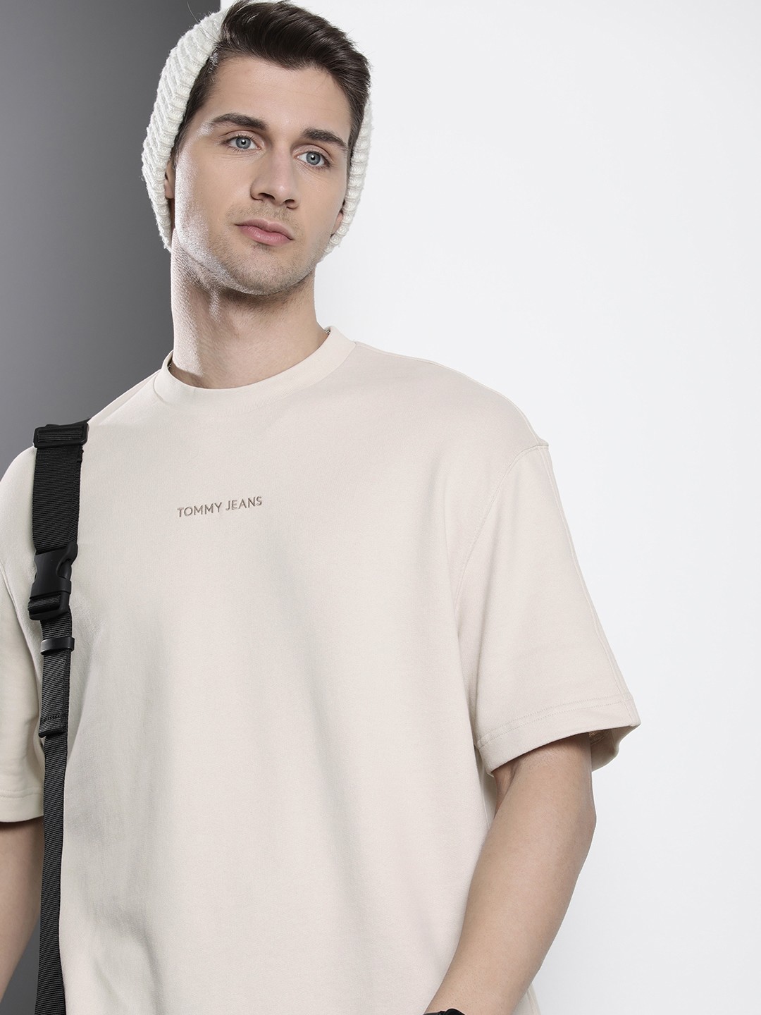 

Tommy Hilfiger Drop-Shoulder Sleeves Pure Cotton Oversized T-shirt, Beige