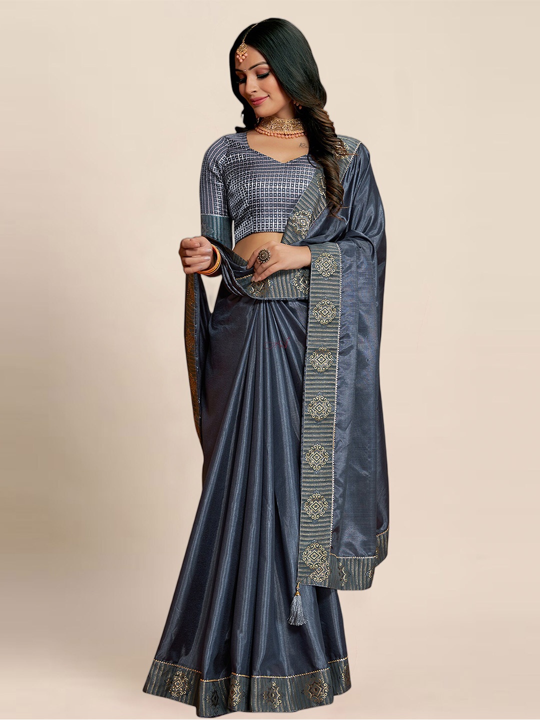 

KALINI Pure Georgette Saree, Grey