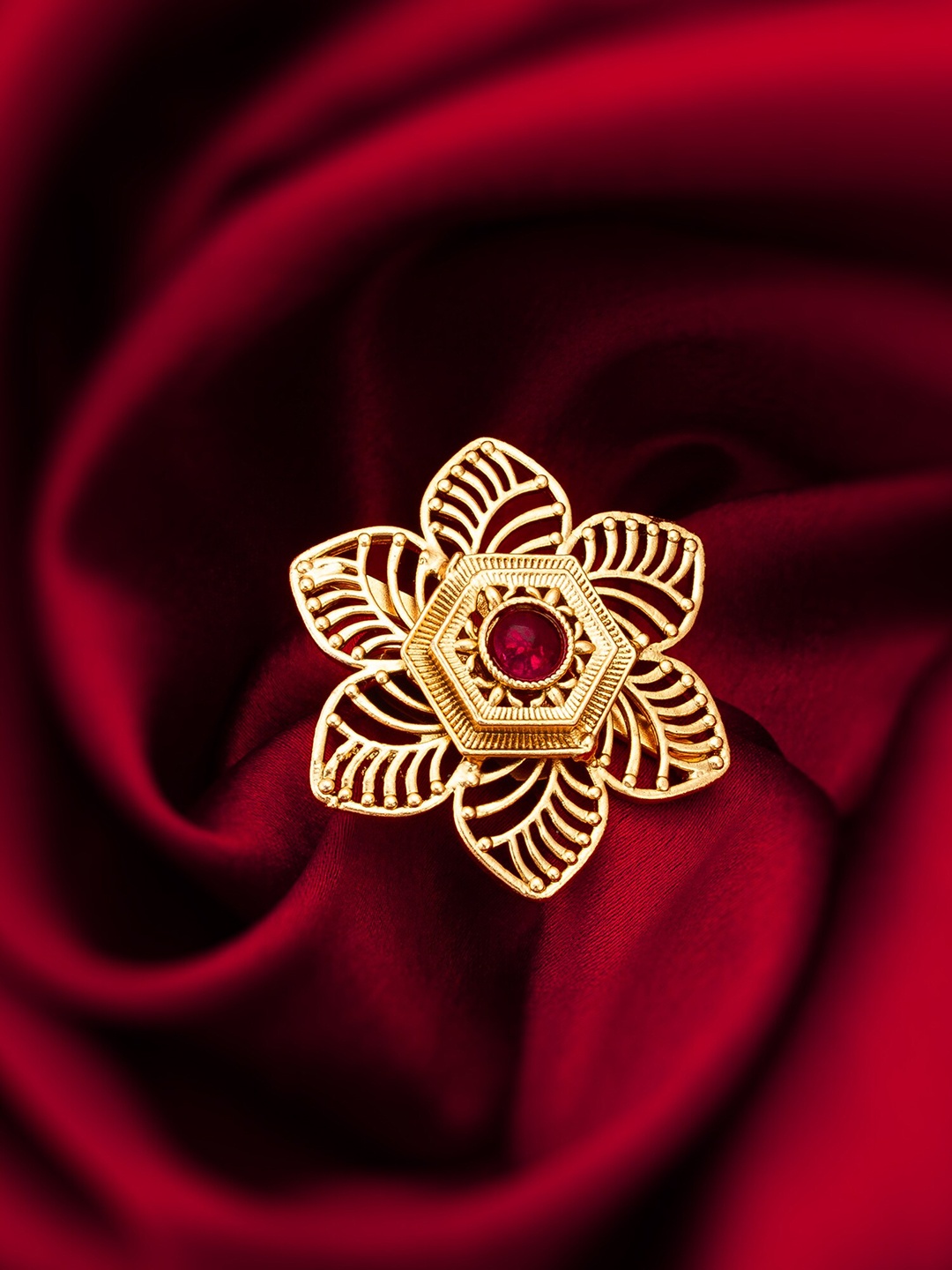 

aadita Gold Plated Kundan Studded Adjustable Finger Ring