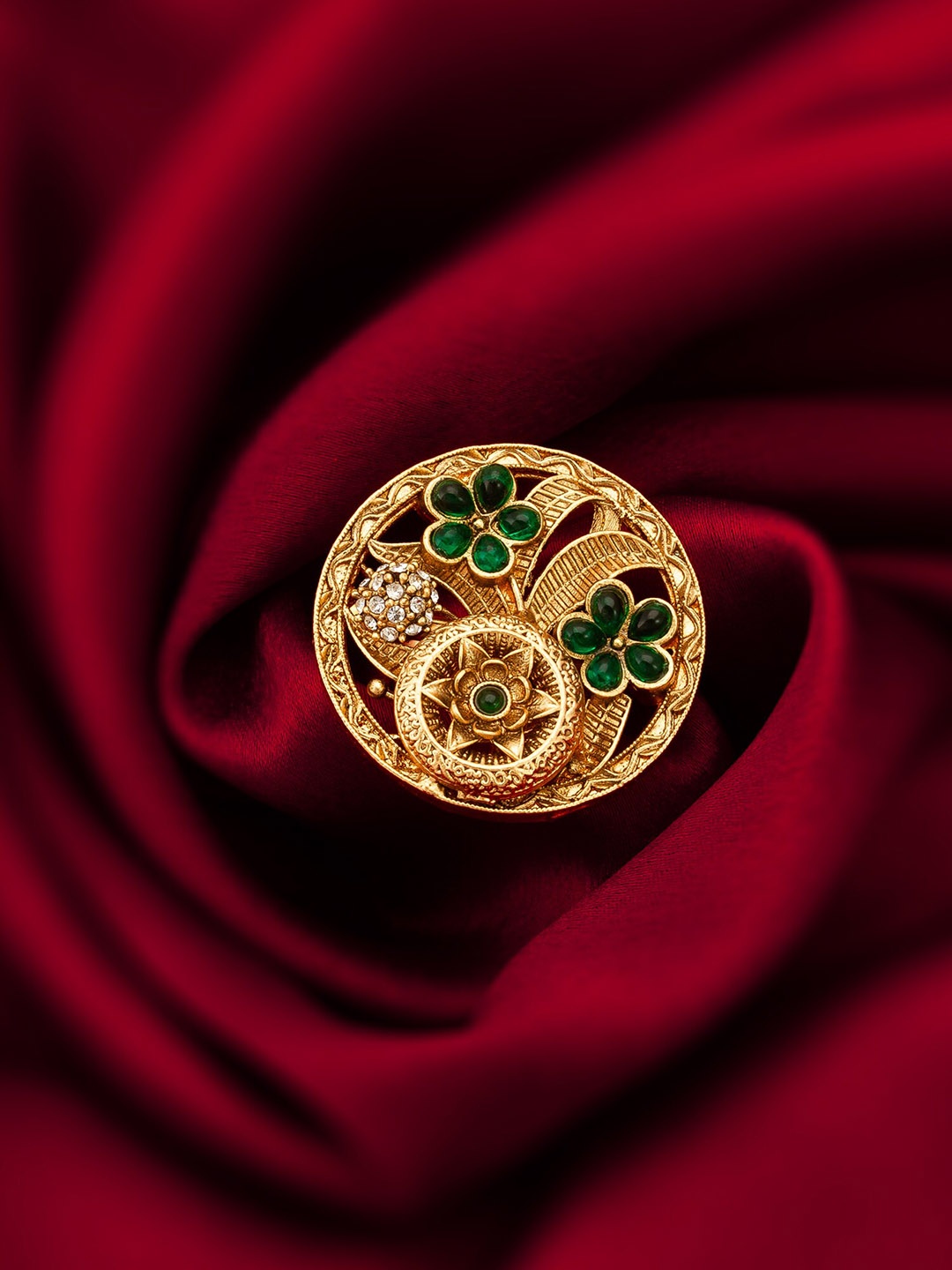 

aadita Gold Plated Kundan Studded Adjustable Ring