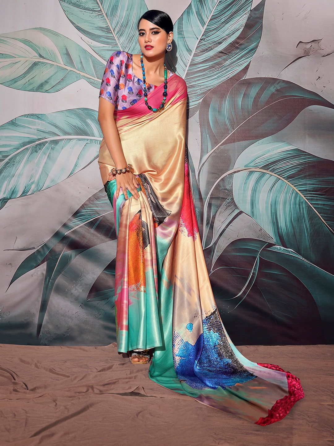 

elora Abstract Printed Satin Saree, Cream