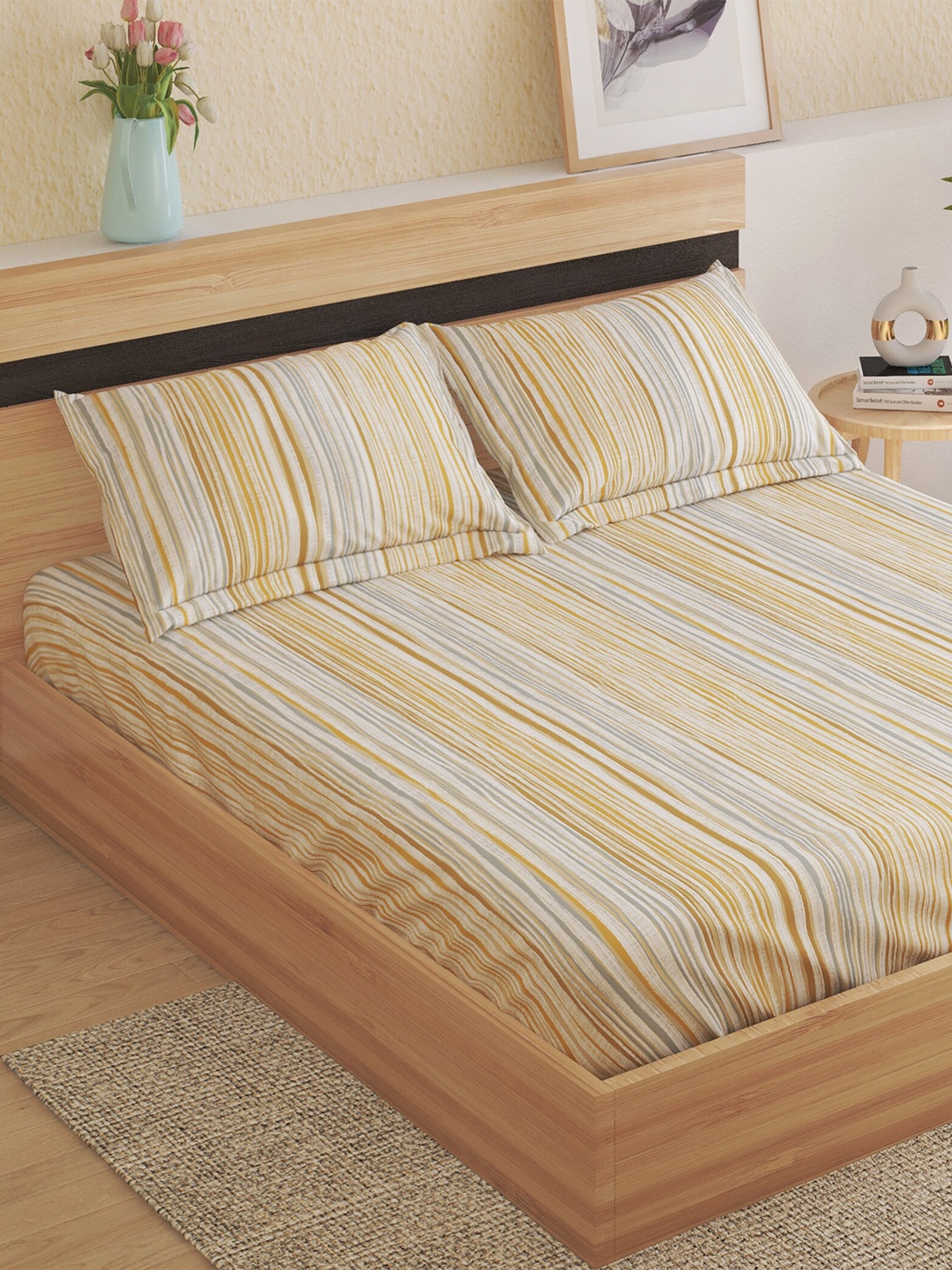 

Home Centre Yellow & Grey 120 TC Single Bedsheet with 2 Pillow Covers