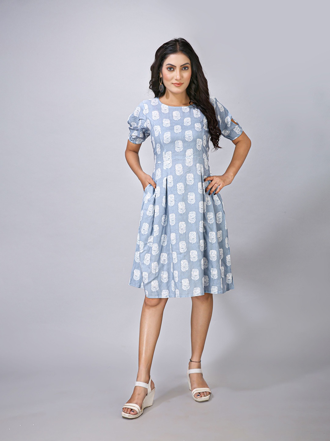 

MAIYEE Floral Printed Puff Sleeves A-Line Dress, Blue