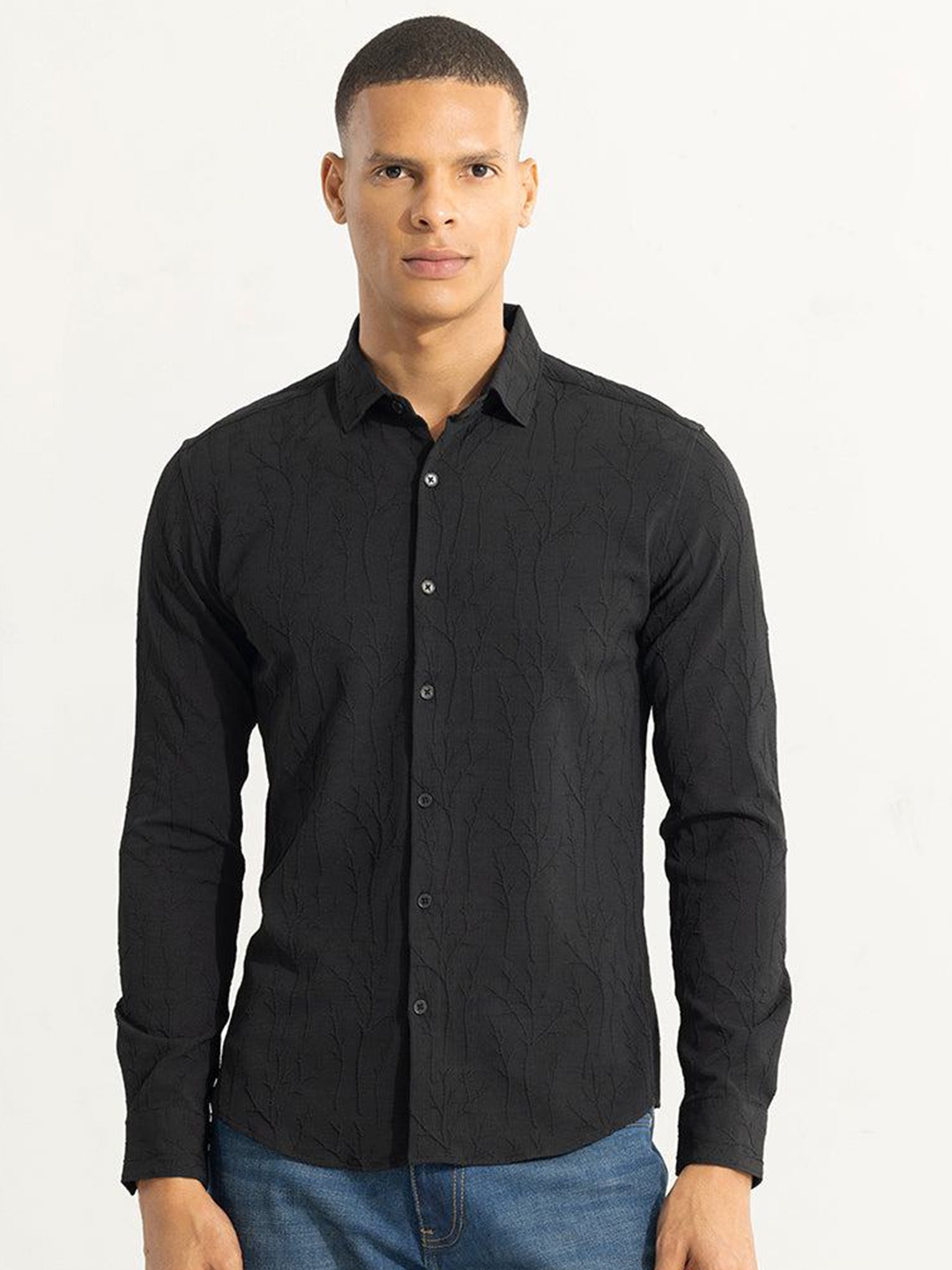 

Snitch Black Classic Slim Fit Floral Self Design Casual Shirt