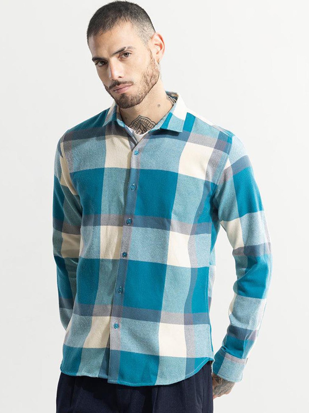 

Snitch Blue Classic Slim Fit Checked Pure Cotton Casual Shirt