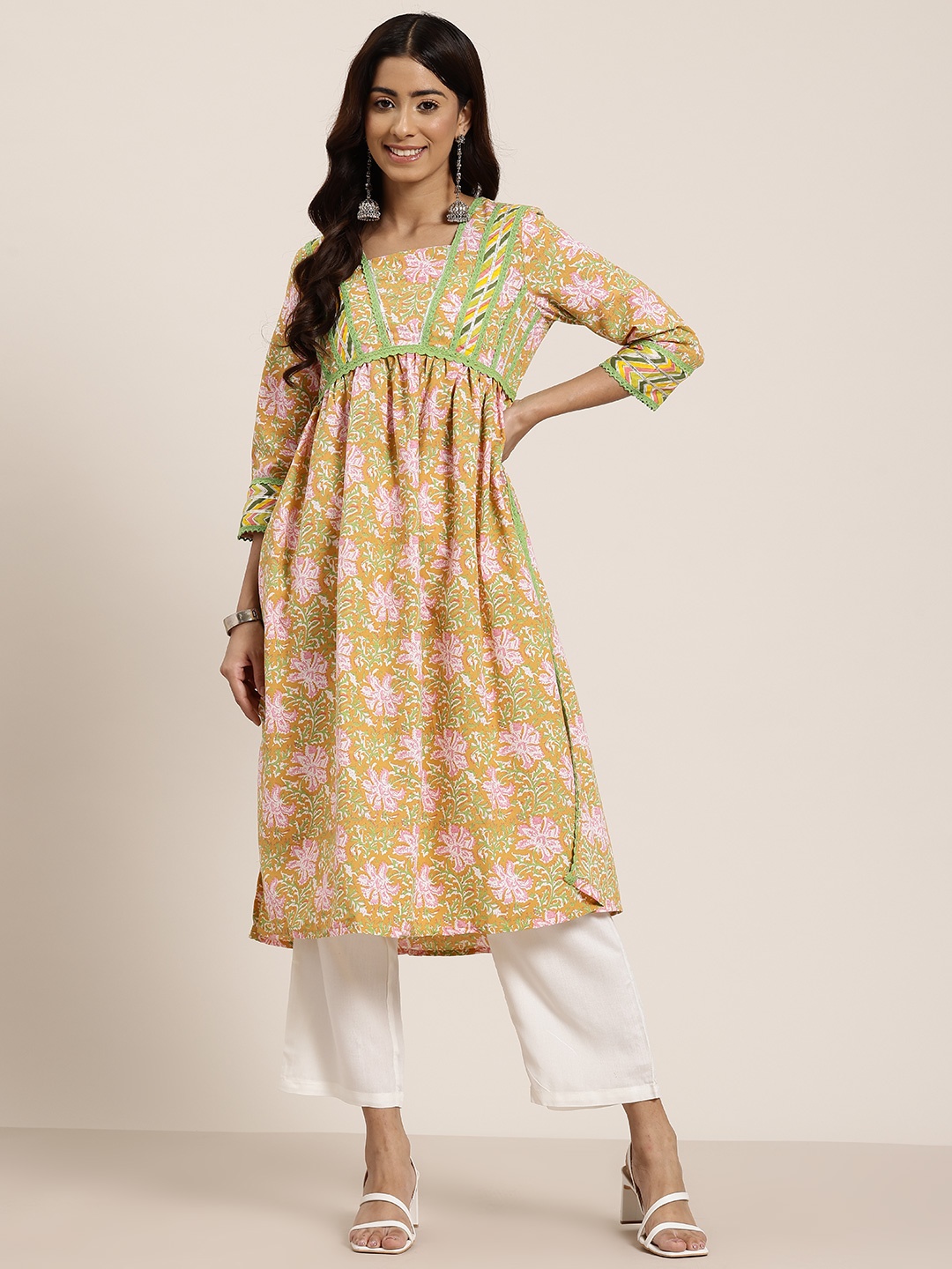 

HERE&NOW Women Floral Printed Gotta Patti Indie Florals Kurta, Orange