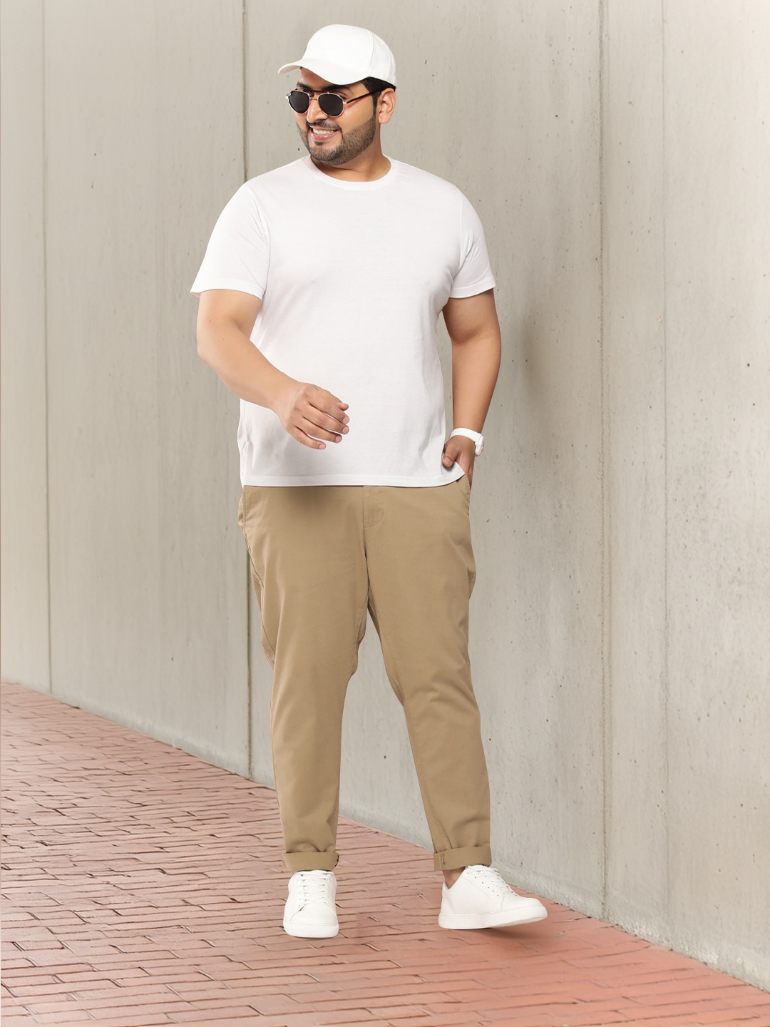 

Sztori Men Plus Size Solid Trousers, Khaki