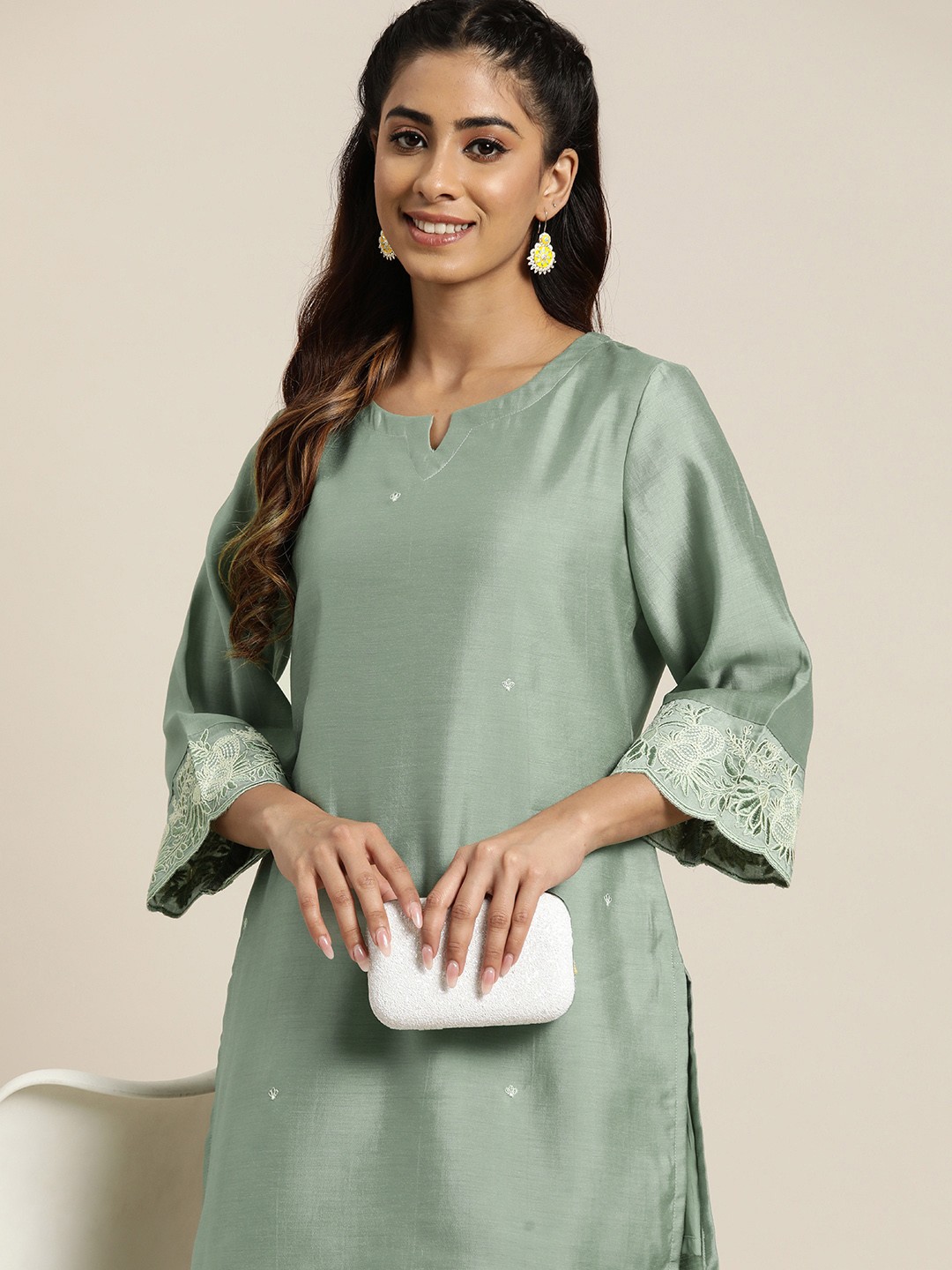 

HERE&NOW Embroidered Kurta & Trousers Set, Green
