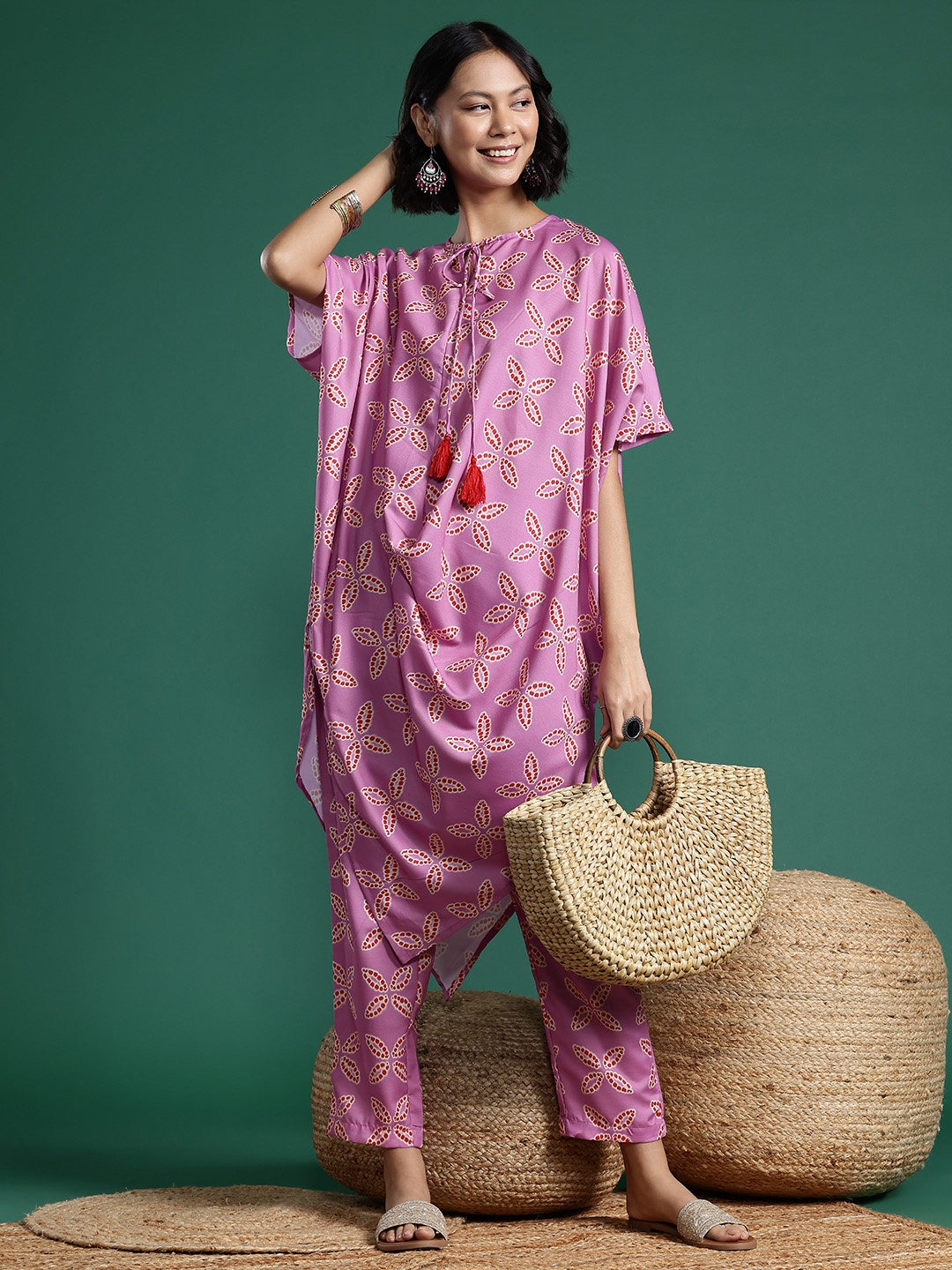 

Sangria Ethnic Motifs Printed Asymmetric Kurta with Trousers, Pink