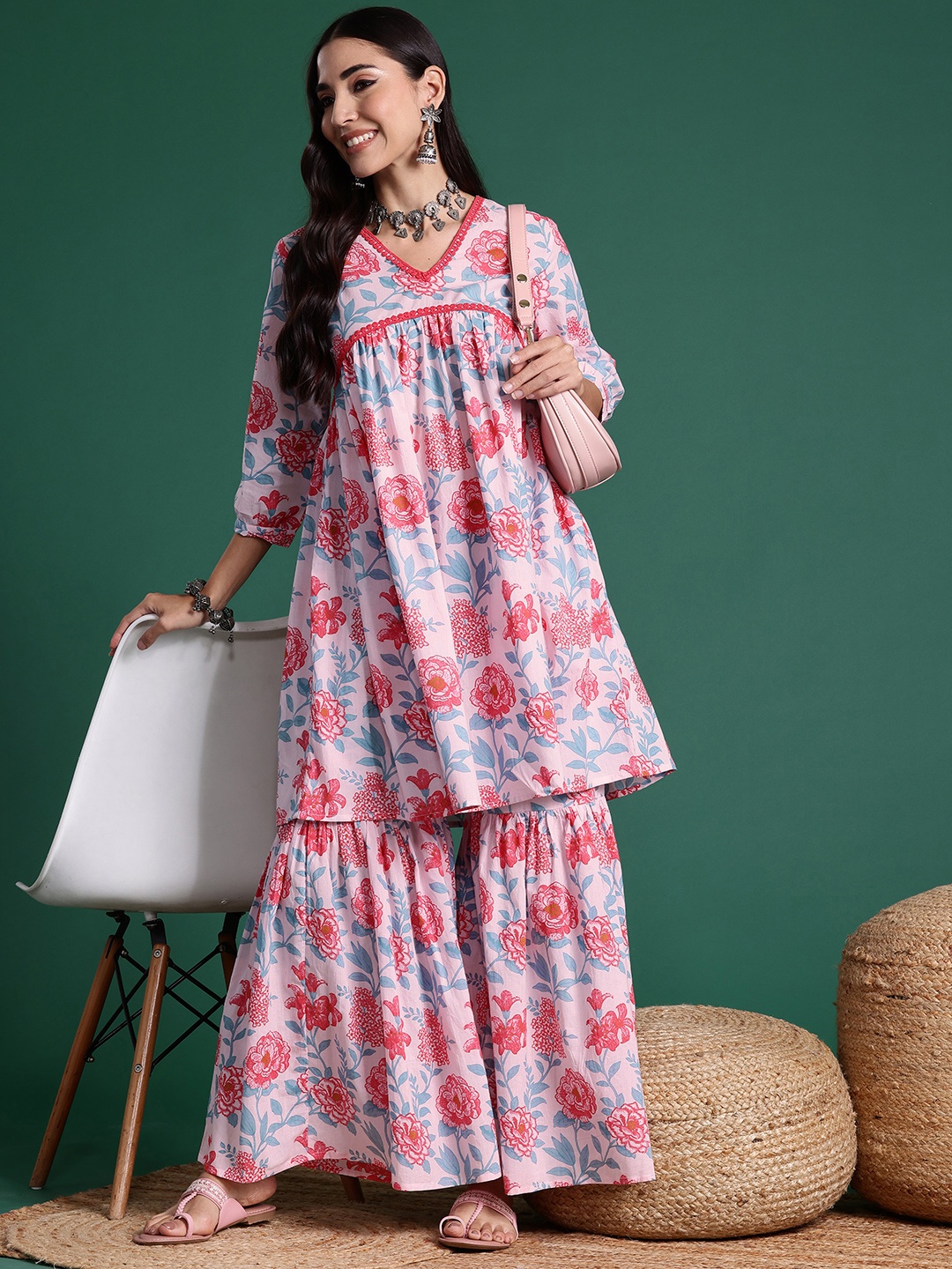 

Sangria Printed Empire Pure Cotton Kurta & Sharara, Pink