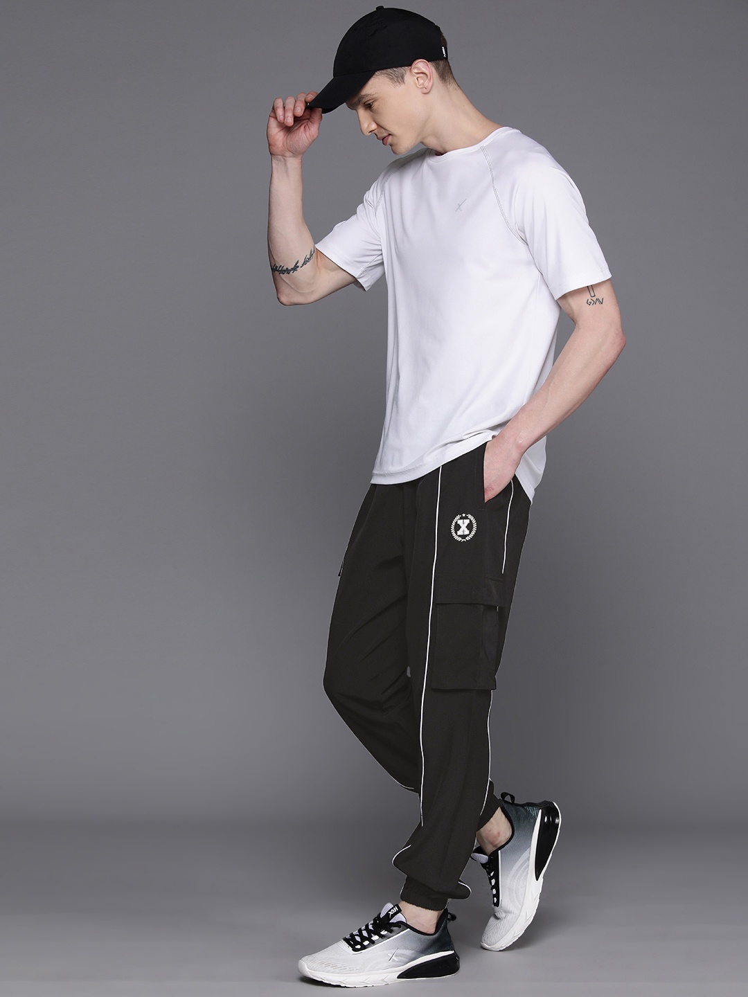 

HRX by Hrithik Roshan Men Lifestyle Joggers, Black