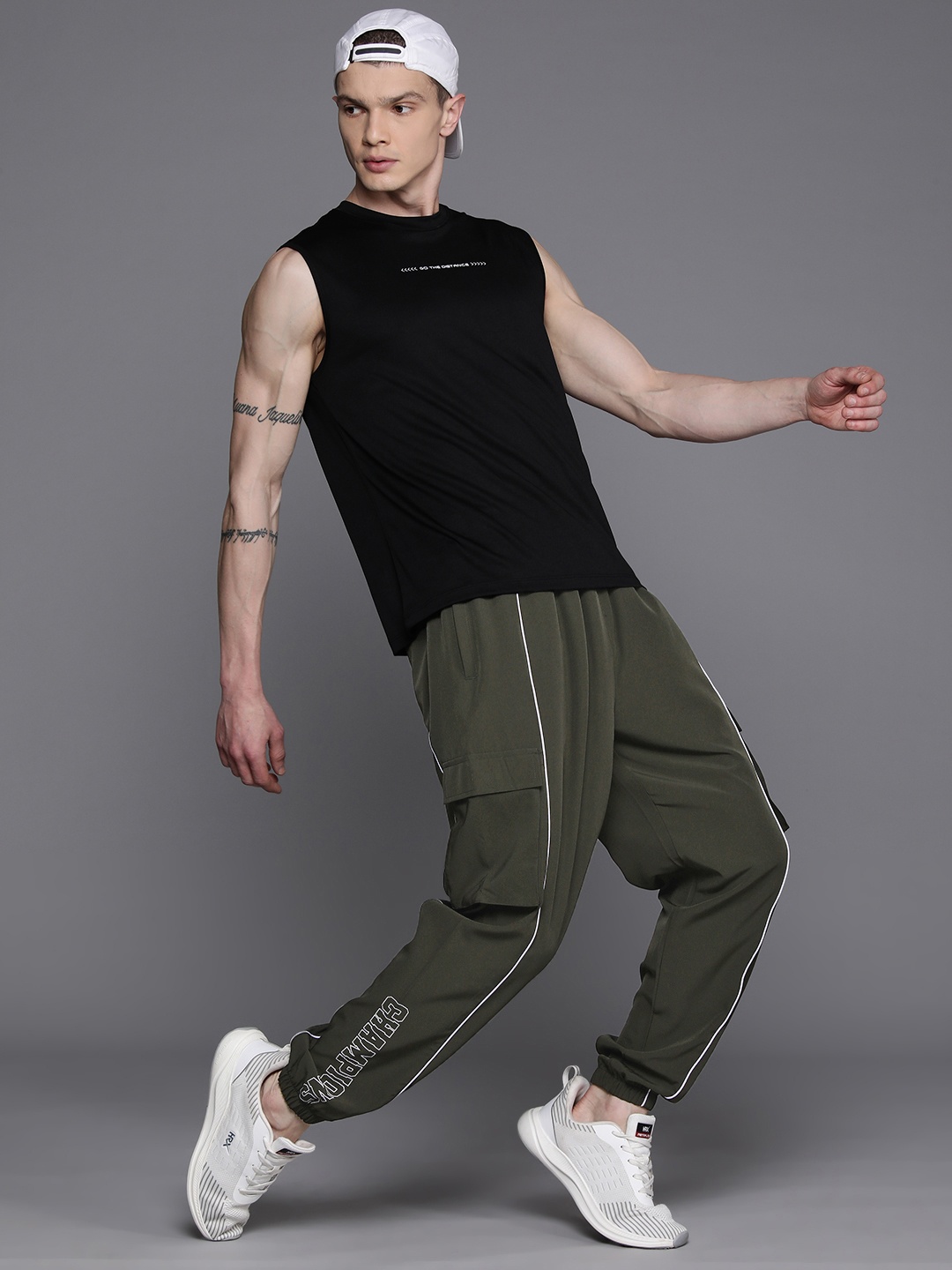 

HRX by Hrithik Roshan Men Lifestyle Joggers, Olive