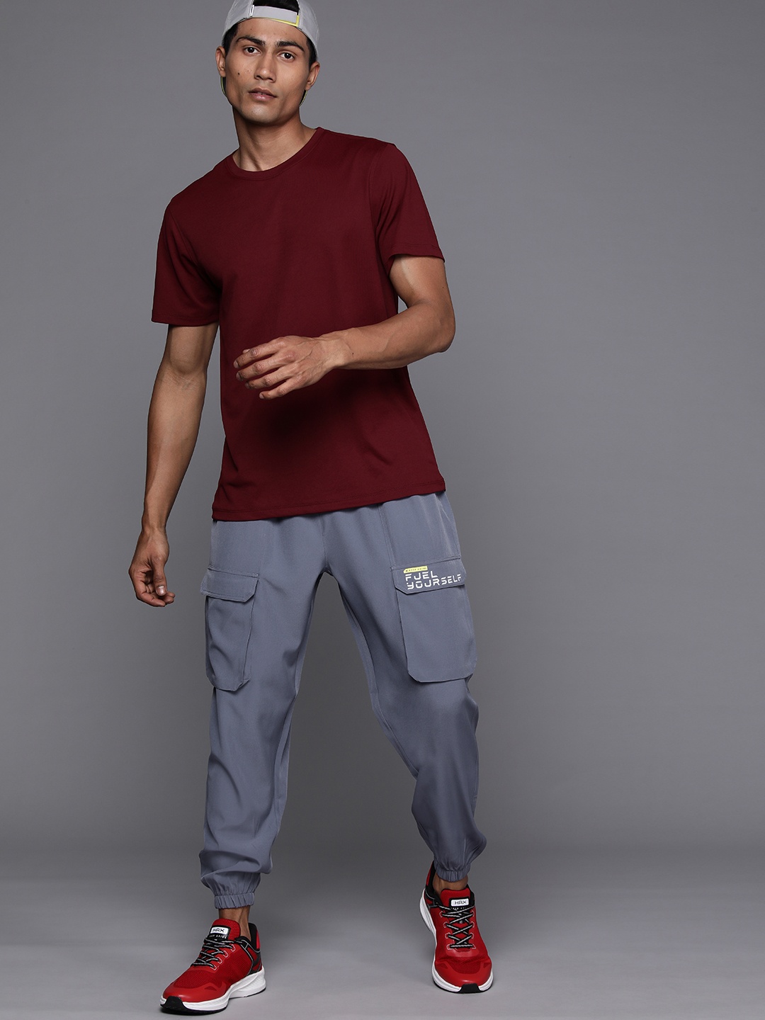

HRX by Hrithik Roshan Men Training Rapid-Dry Joggers, Grey