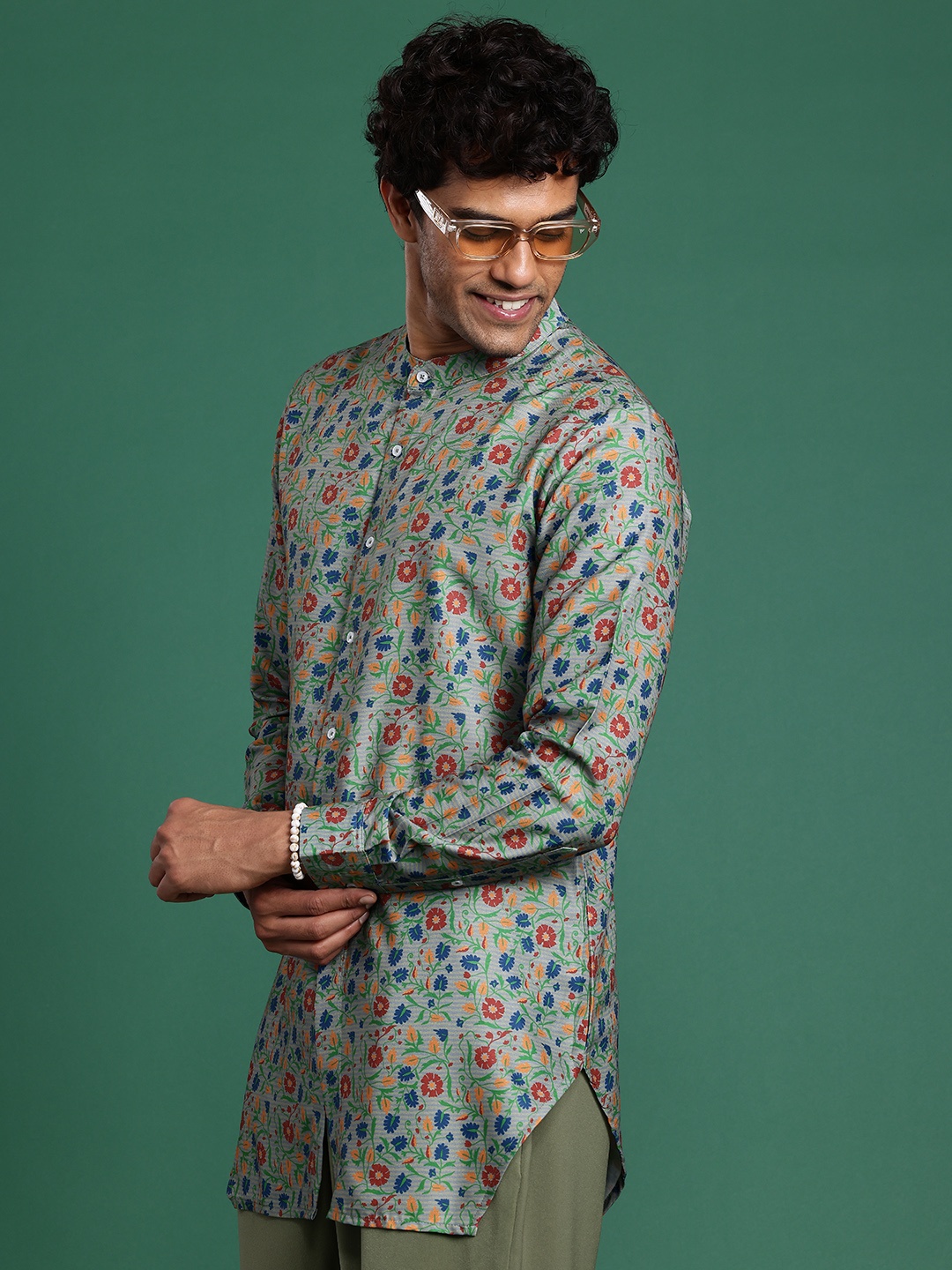 

Sangria Printed Floral Kurta, Grey