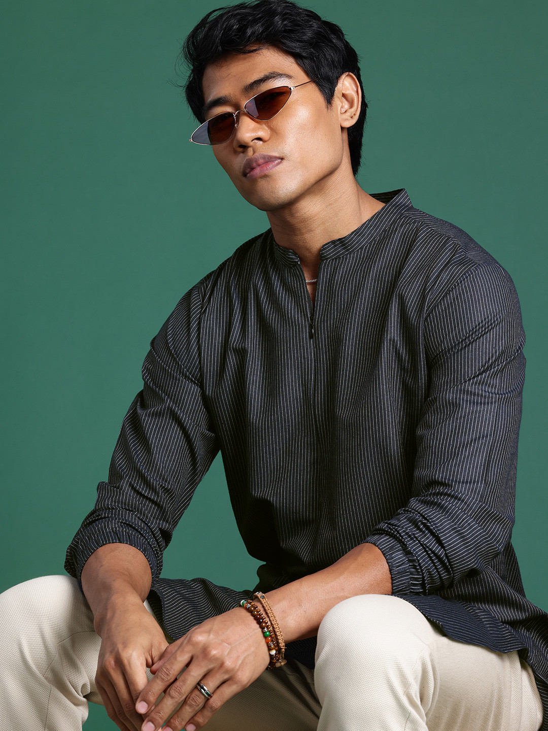 

Sangria Striped Straight Kurta, Black