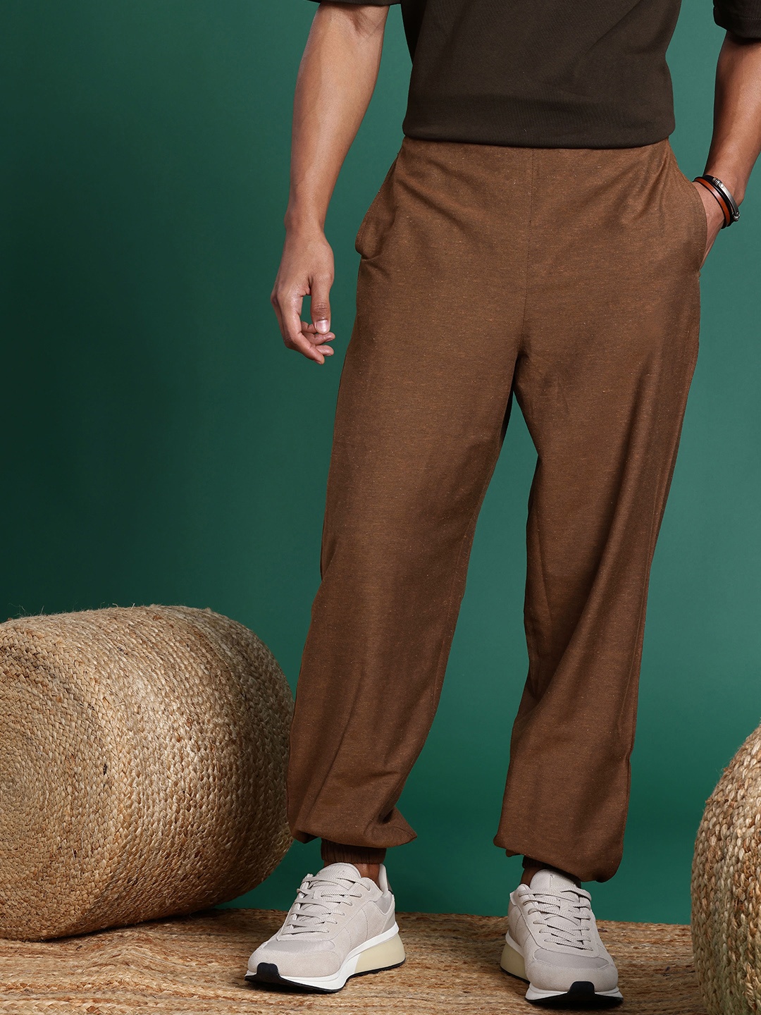 

Sangria Men Joggers Trousers, Brown