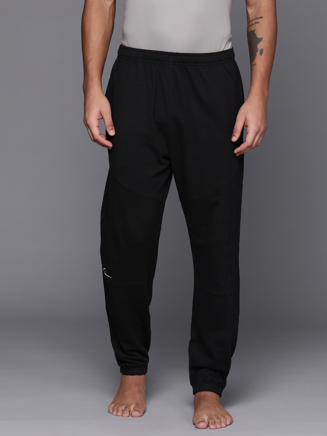 

HRX by Hrithik Roshan Men Pure Cotton Relax Fit Yoga Joggers, Black