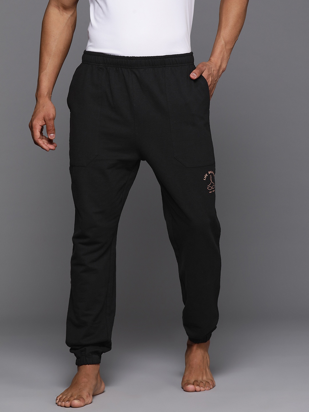 

HRX by Hrithik Roshan Men Pure Cotton Yoga Joggers, Black