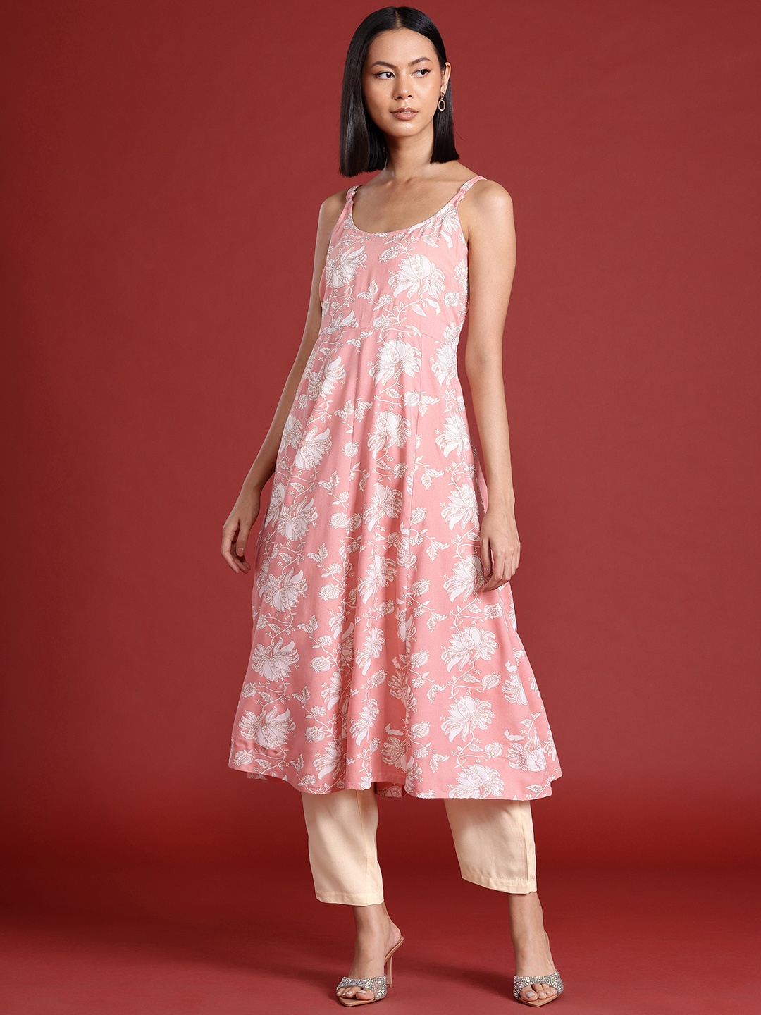 

all about you Floral Print Panelled Kurta with Trousers, Pink