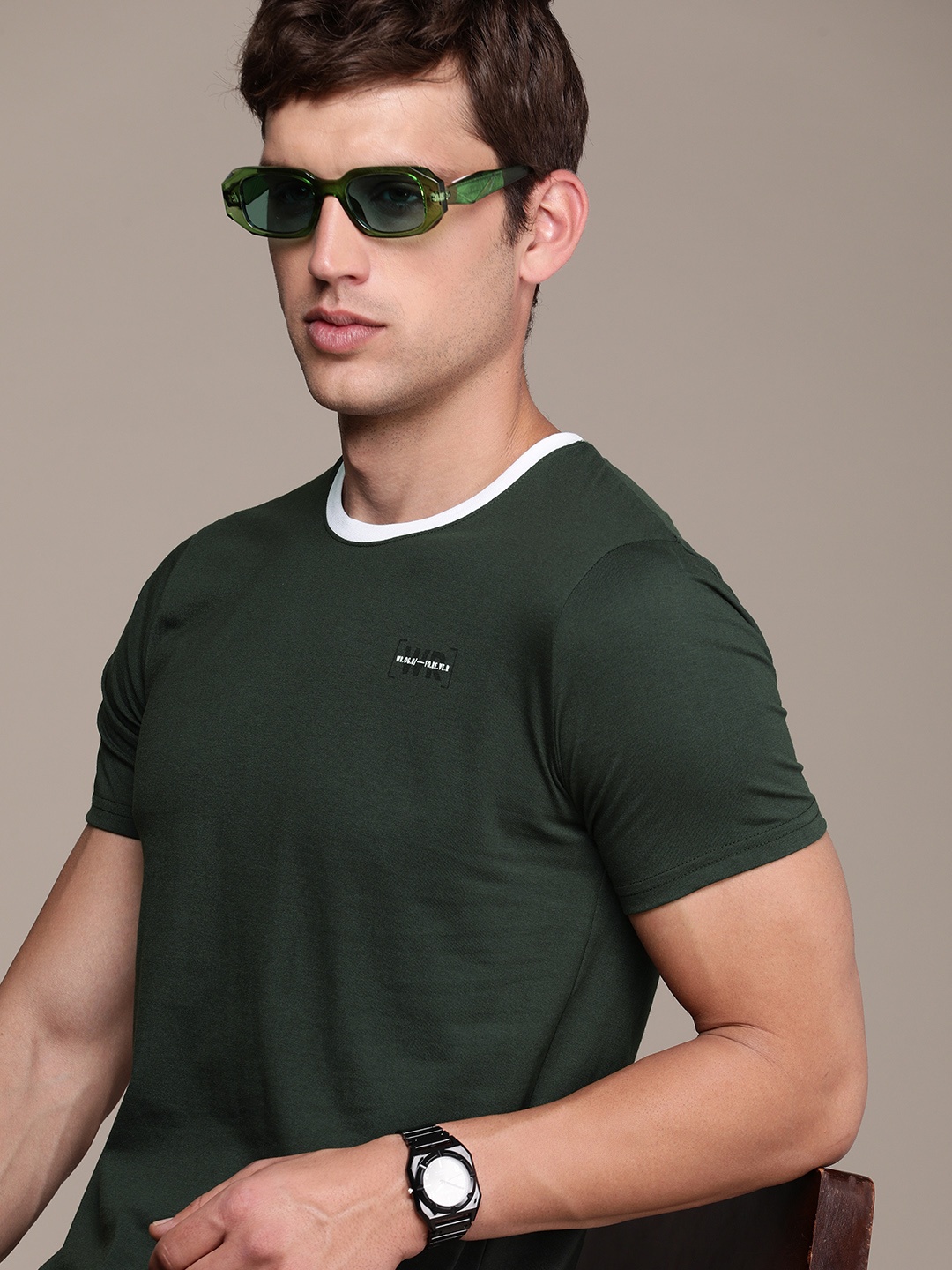 

WROGN Solid Slim Fit Casual T-shirt, Green