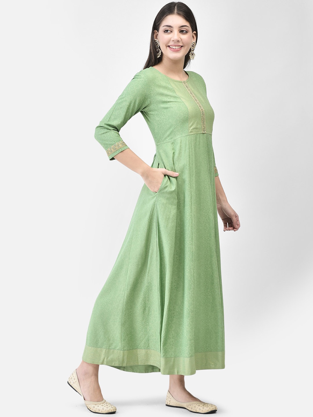 

Span Ethnic Motifs Printed Fit and Flare Ethnic Dress, Green