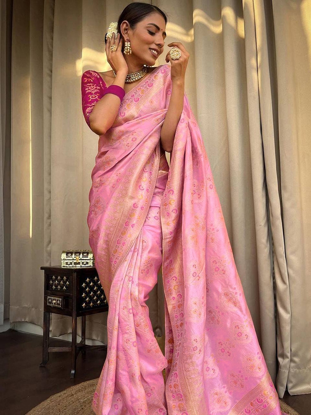 

Mitera Ethnic Motifs Woven Design Zari Saree, Peach